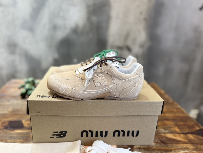 Miu Miu Casual Shoes